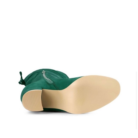 Poison Ivy Women's Round Toe Chunky Heel Green
Over the Knee (Thigh) High Boots - Picture 8 of 10